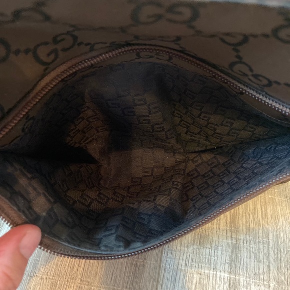 Gucci Shoulder Bag - Picture 10 of 11